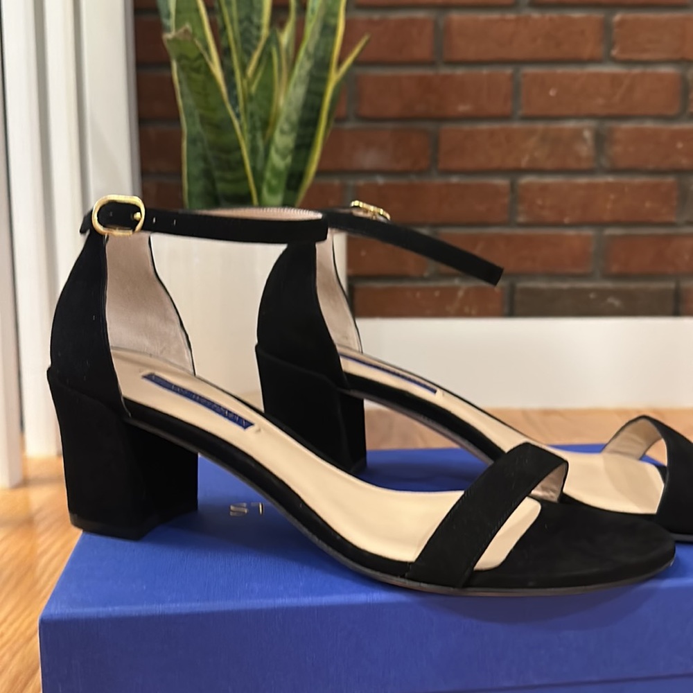 NWT Stuart Weitzman Black Suede 2.75” Heels